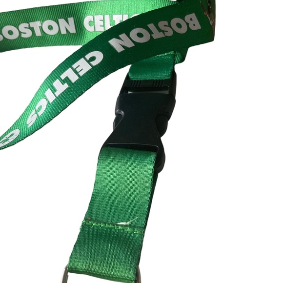 Boston Celtics Lanyard Around your Neck KeyChain - Picture 3 of 4